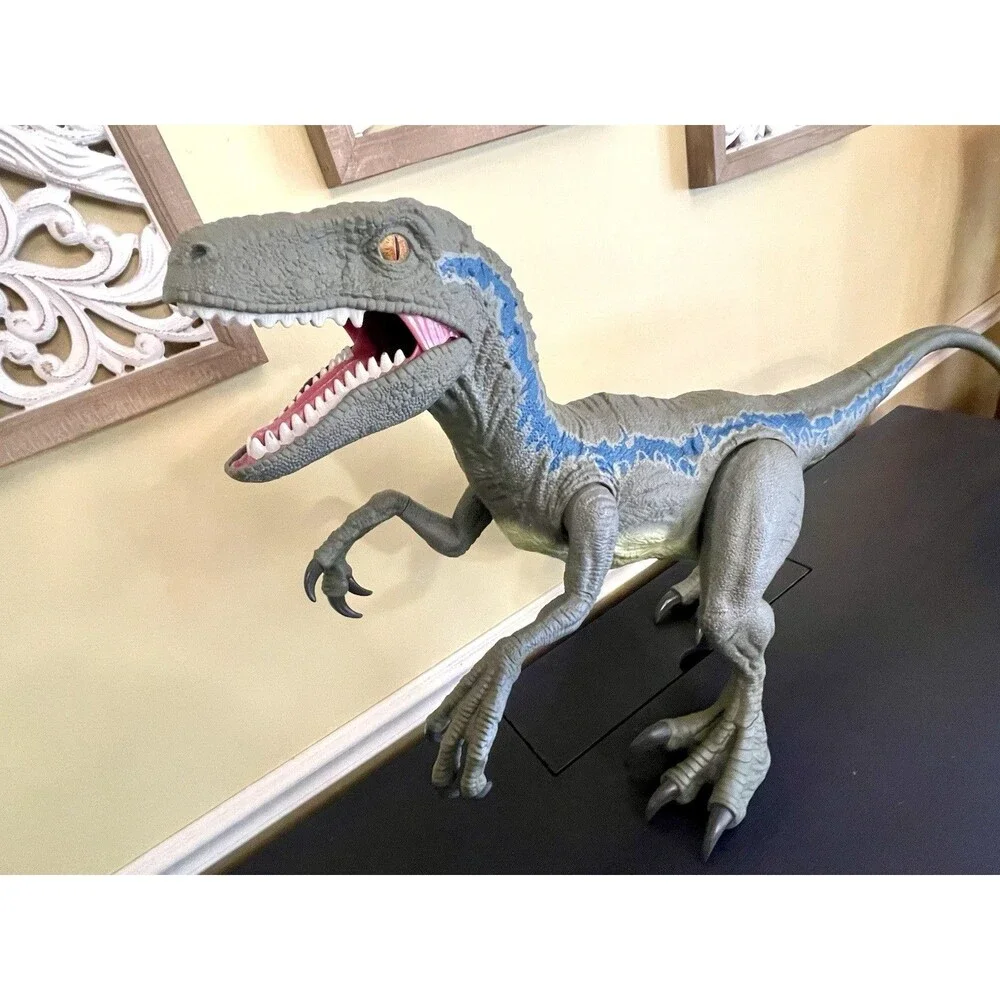 Mattel Jurassic World Super Colossal Velociraptor Blue 3.5ft Dinosaur Toy GCT93